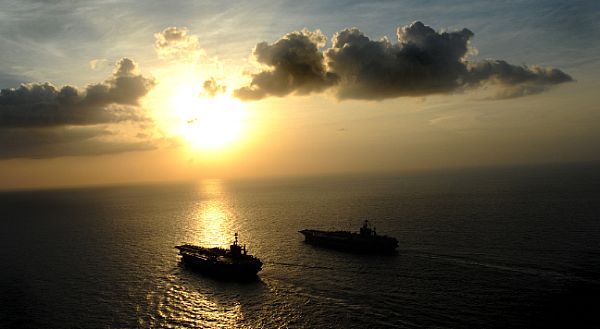 Golfo Persico : nessuna portaerei oggi lo presidia.