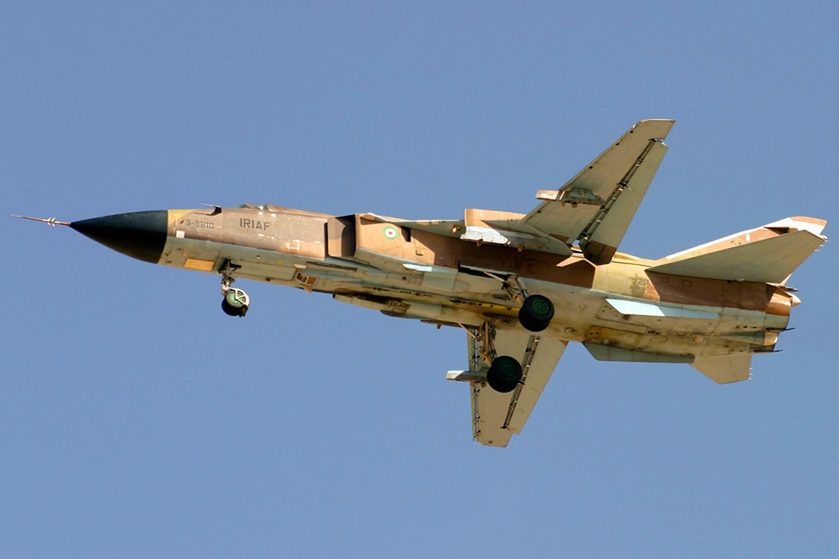Esercitazione delle forze aeree iraniane ad Hormuz