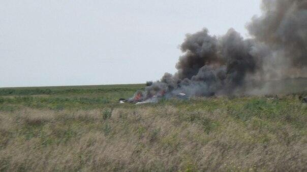 Ucraina orientale AN-26 ucraino abbattuto. Video