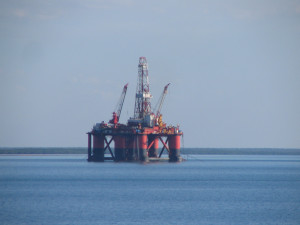 Oil Rig Maintenance in Darwin Harbour May 2006