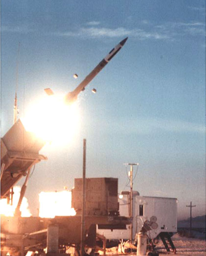 Esercitazione a White Sands : Patriot intercetta un missile balistico