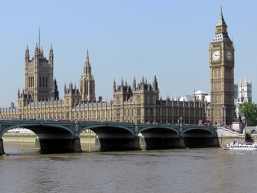GB il parlamento blocca la partecipazione britannica allo Strike in Siria